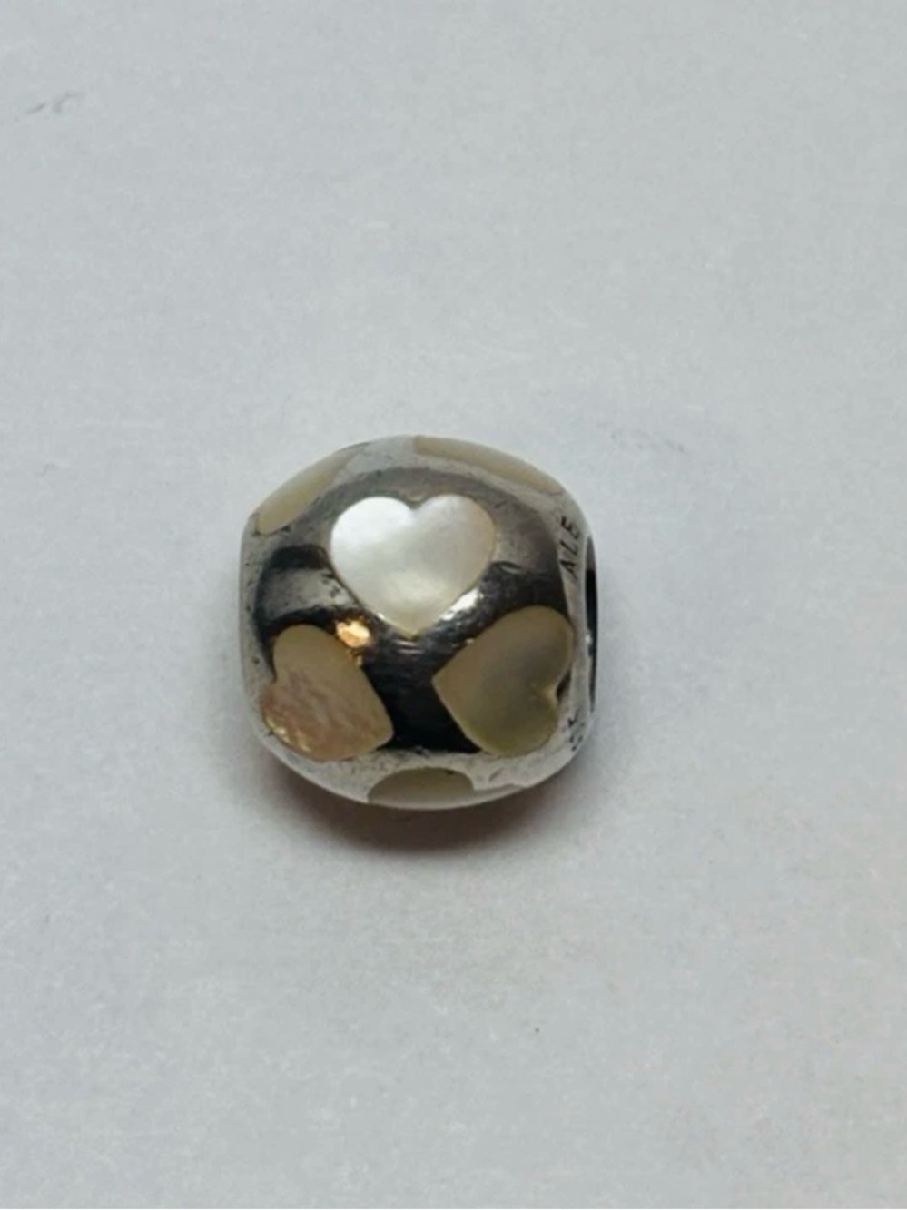 Pandora 925 Silver Love Me Mother of Pearl Heart Charm in Excellent Condition - Picture 3 of 3